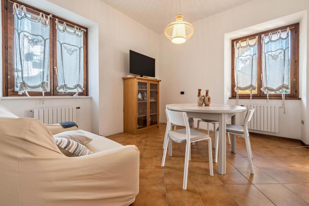 Apartamento Casa Forni Torbole Sul Garda Exterior foto