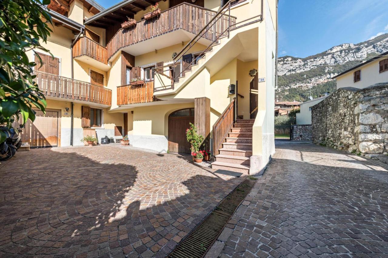 Apartamento Casa Forni Torbole Sul Garda Exterior foto