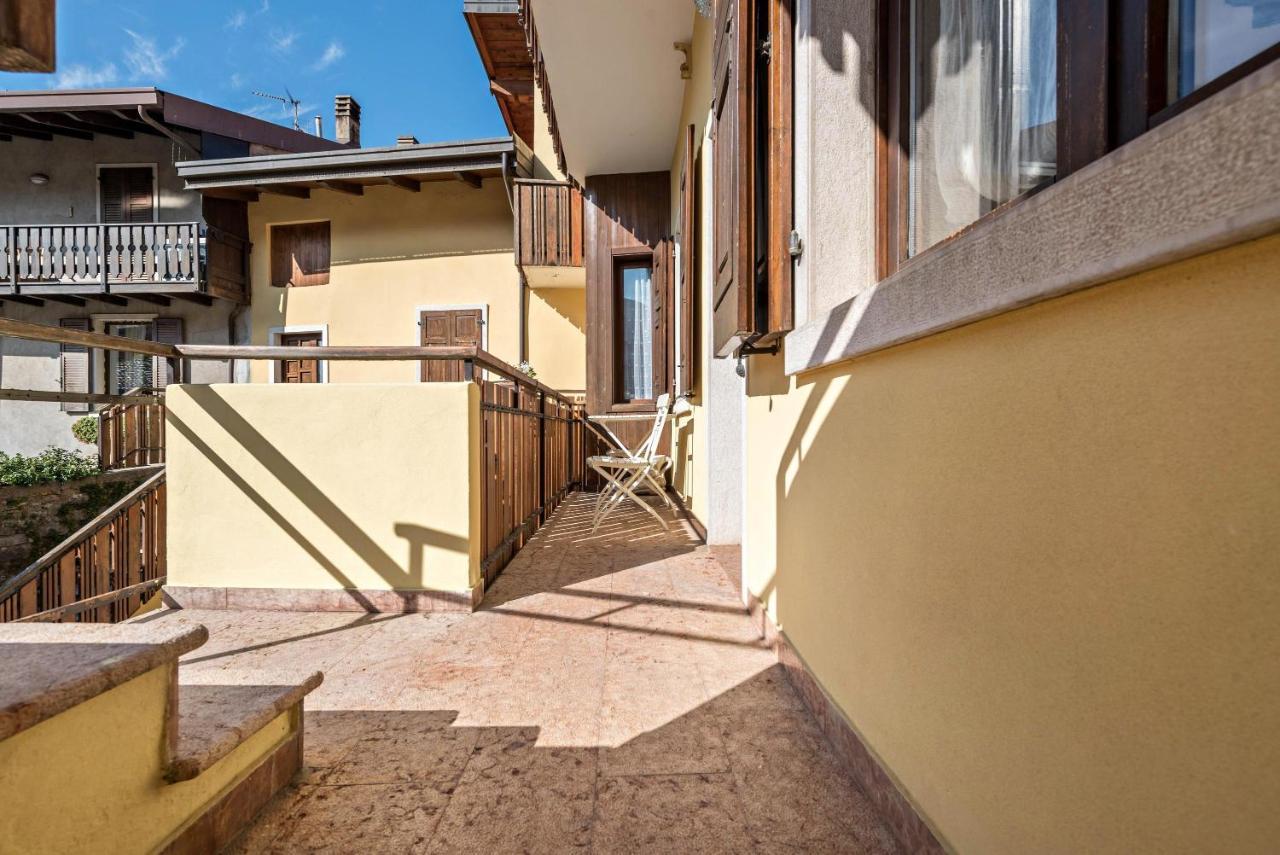 Apartamento Casa Forni Torbole Sul Garda Exterior foto