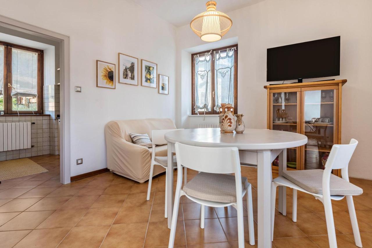 Apartamento Casa Forni Torbole Sul Garda Exterior foto