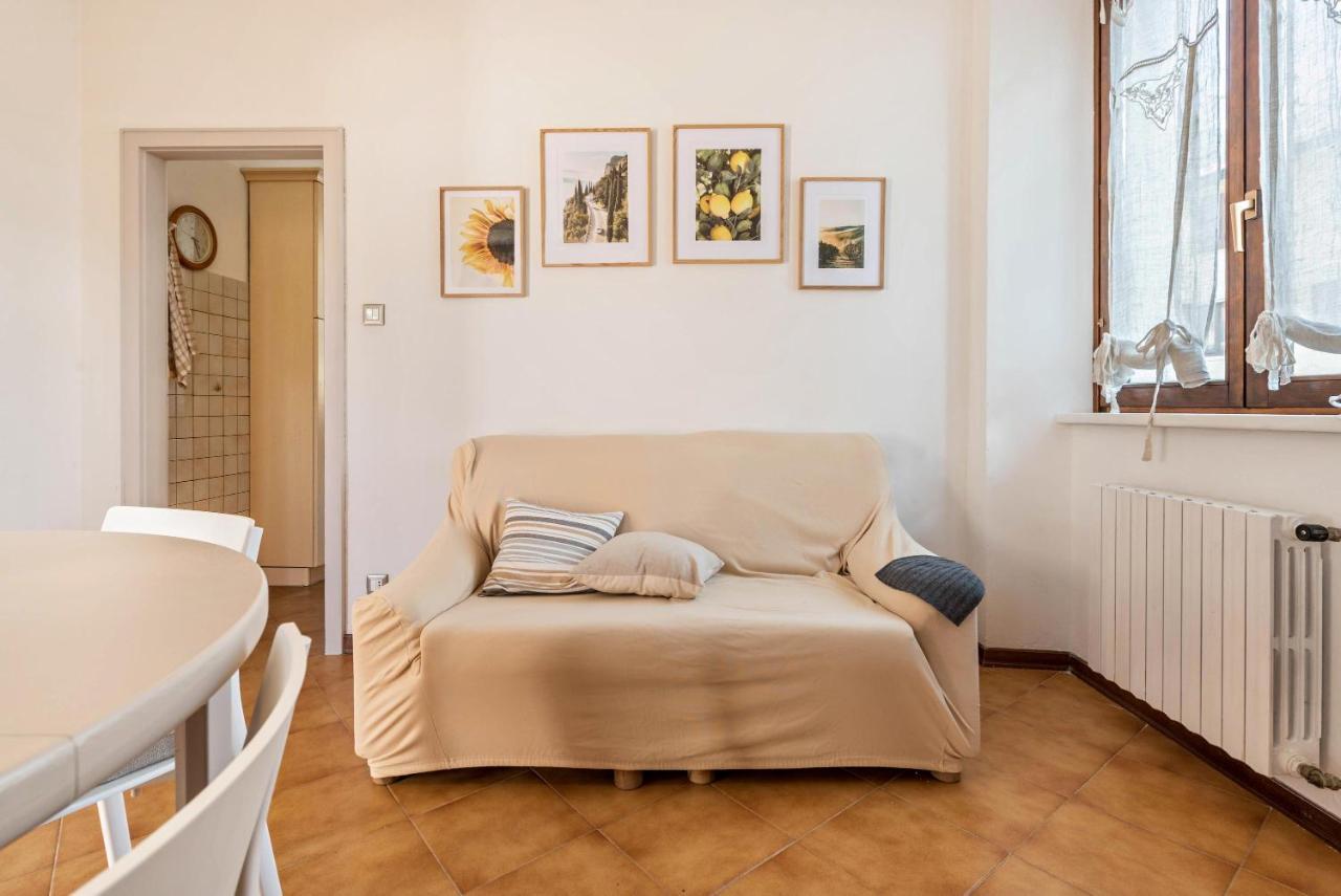 Apartamento Casa Forni Torbole Sul Garda Exterior foto